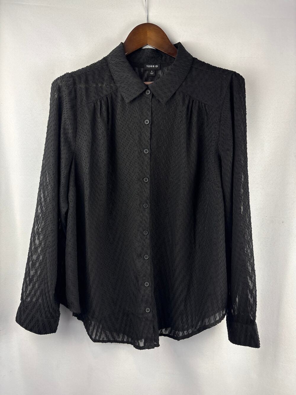 Women’s Torrid Size 1 Black Sheer Patterned Button Up Blouse